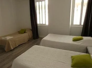 Le Petit Hotel