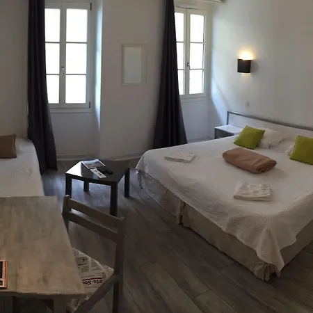 Hotel Le Petit Biarritz