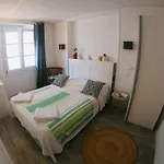 Le Petit 2* Biarritz