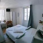 Le Petit Hotel Biarritz