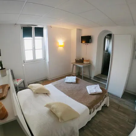 Le Petit 2*