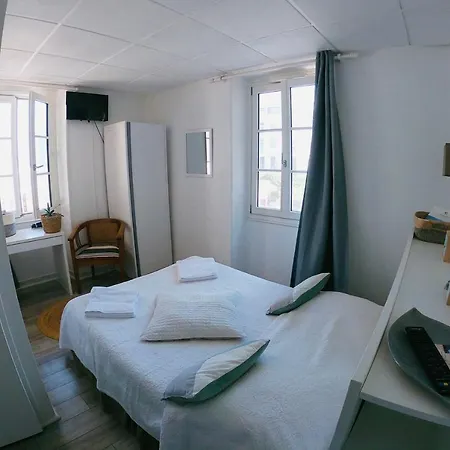 Le Petit Hotel Biarritz