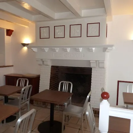 Hotel Le Petit 2*