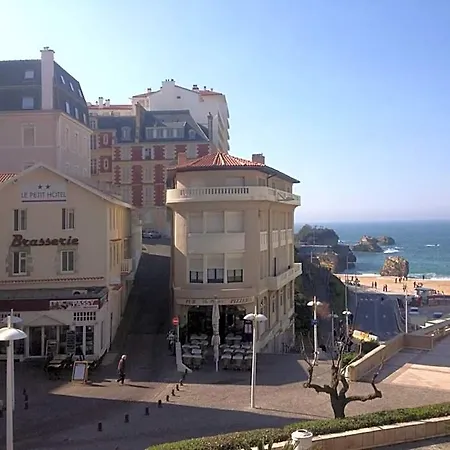 Hotel Le Petit 2*