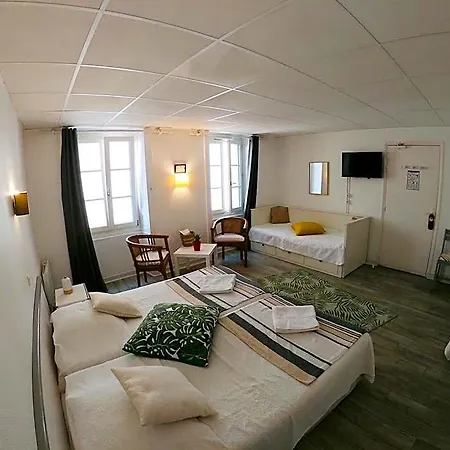 Le Petit Hotel Biarritz