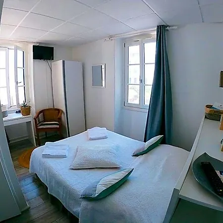 Hotel Le Petit Biarritz