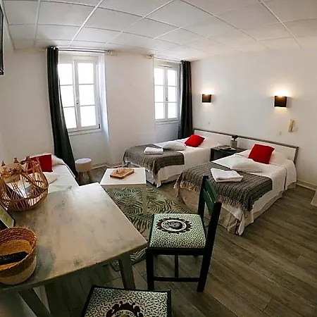 Le Petit 2* Biarritz