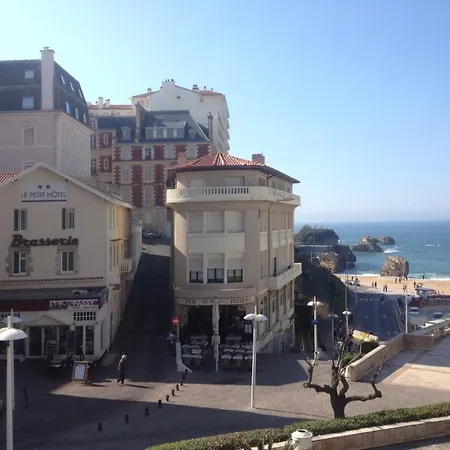 Hotel Le Petit 2*