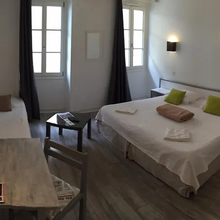 Hotel Le Petit Biarritz
