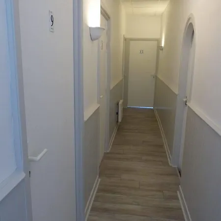 Le Petit 2* Biarritz