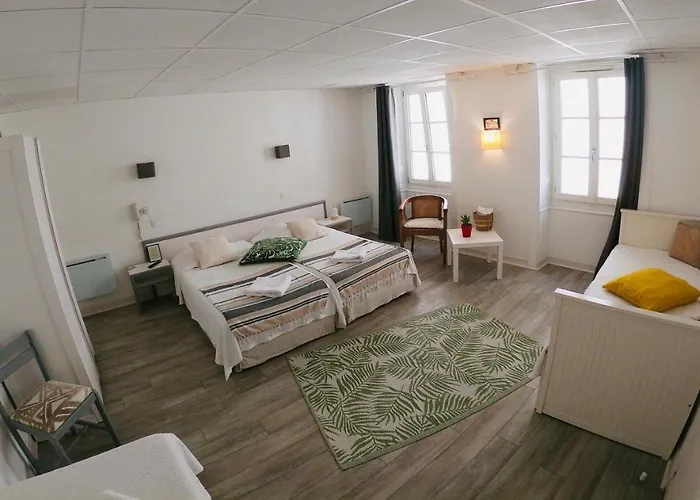 Le Petit Hotel Biarritz