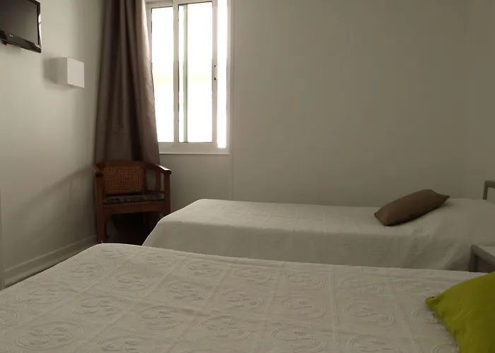 Le Petit 2* Biarritz